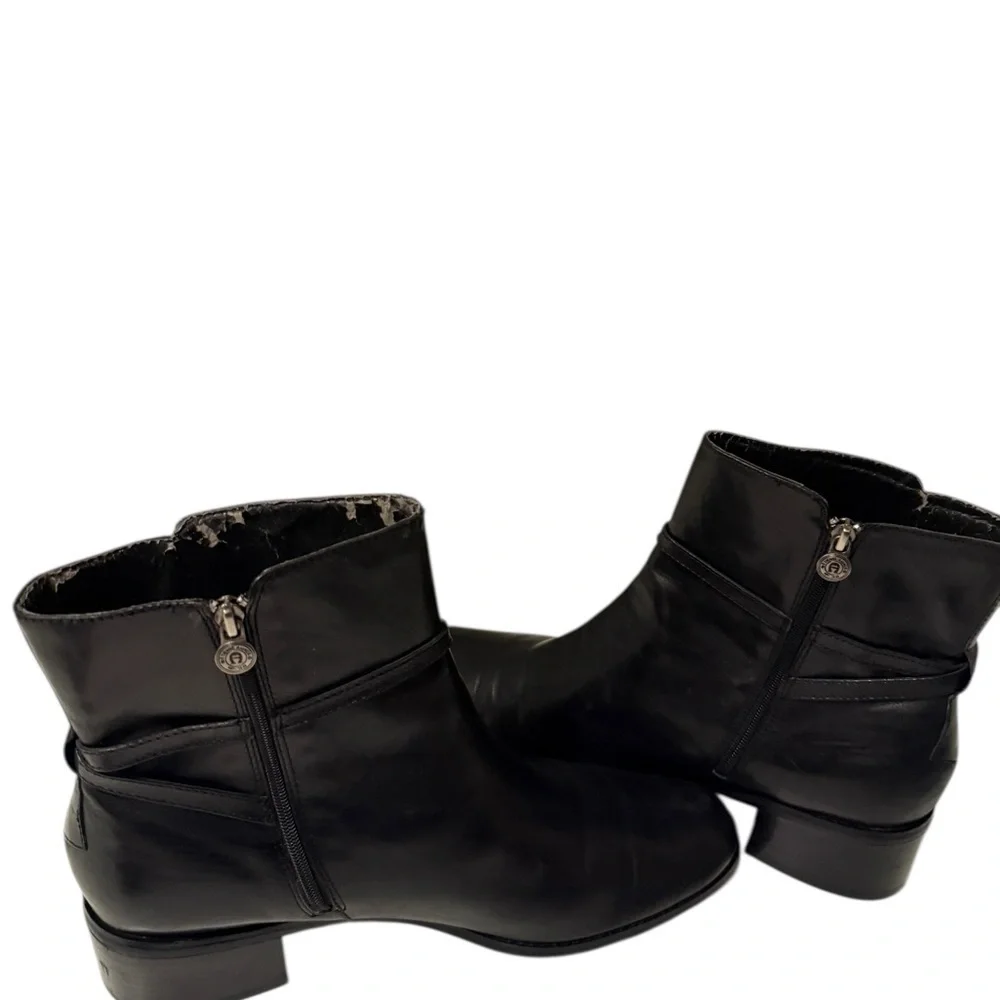 Etienne Aigner Carriage ankle boot in black leather Elegant Ankle Boots